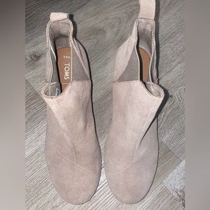 Women’s Tom’s Wedge Booties Size 8.5m Taupe